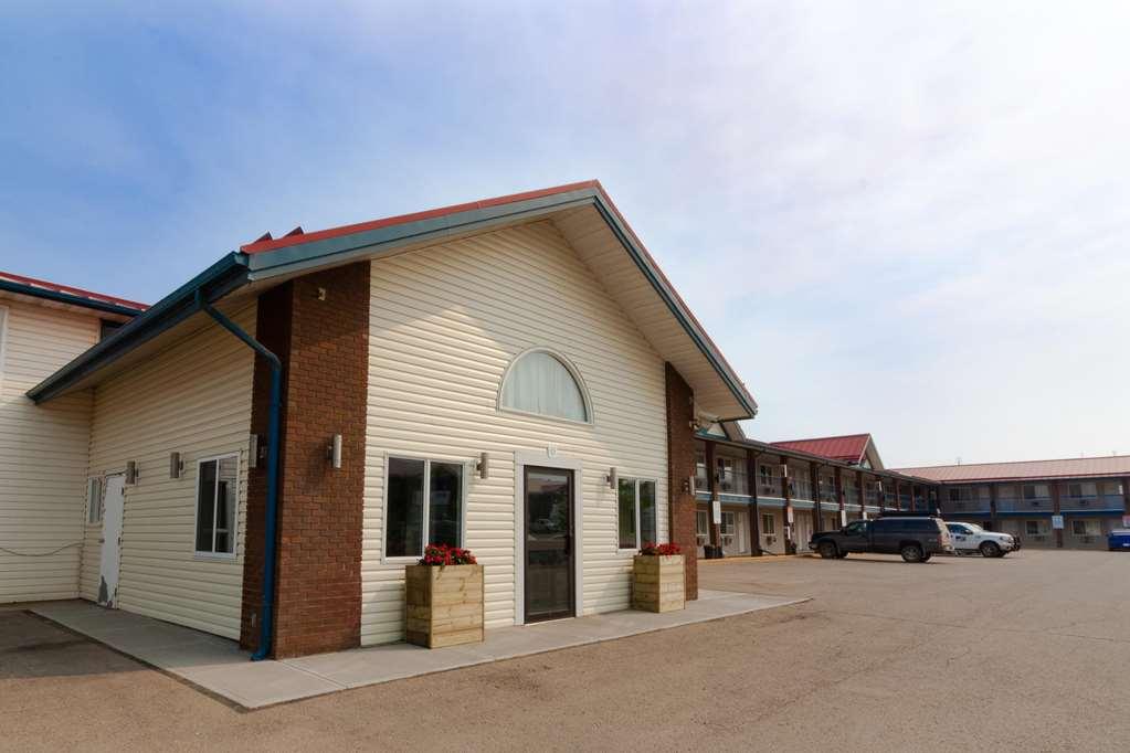 Bcminns - Fort Mcmurray - Rusty'S Exteriör bild